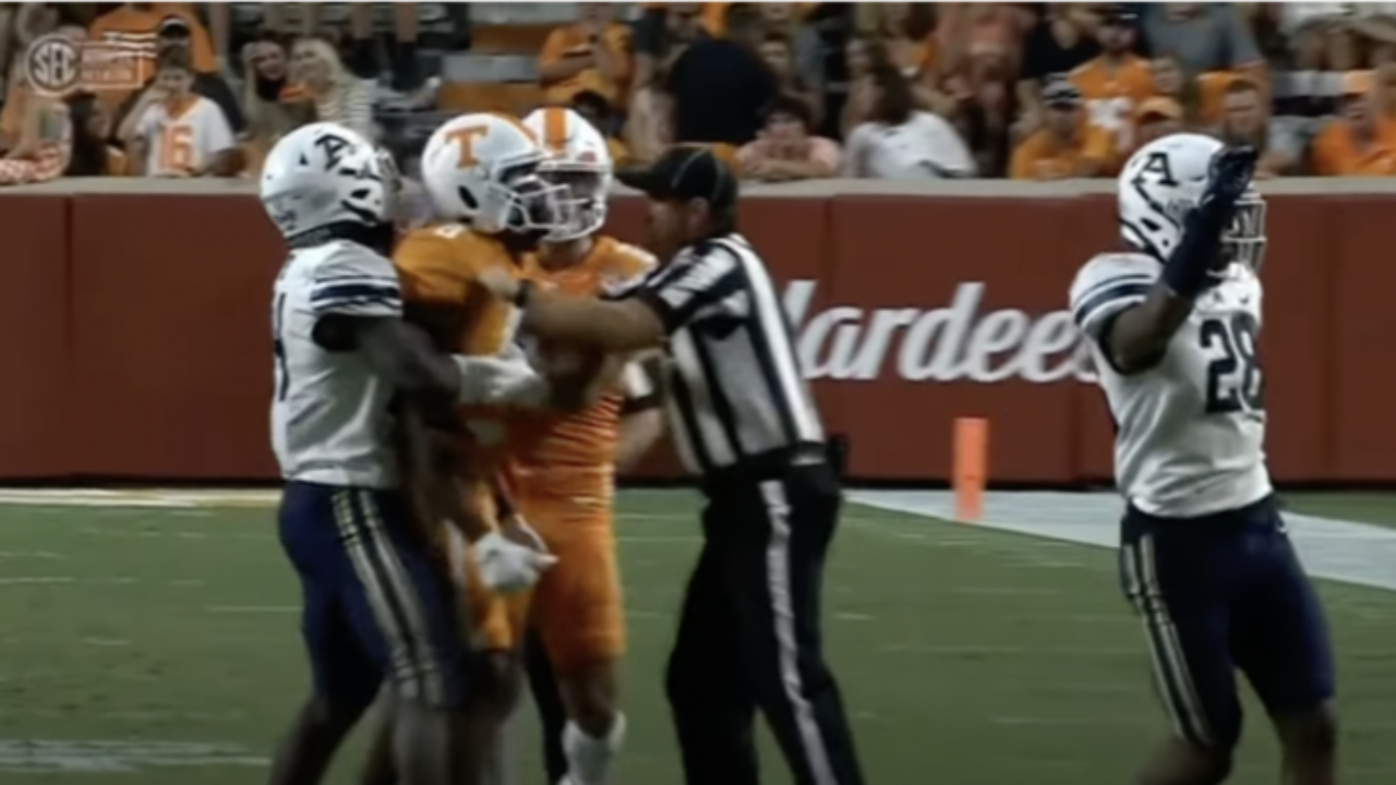 WATCH: Tennessee Wide Receiver Ejected For Throwing Punches Against Akron