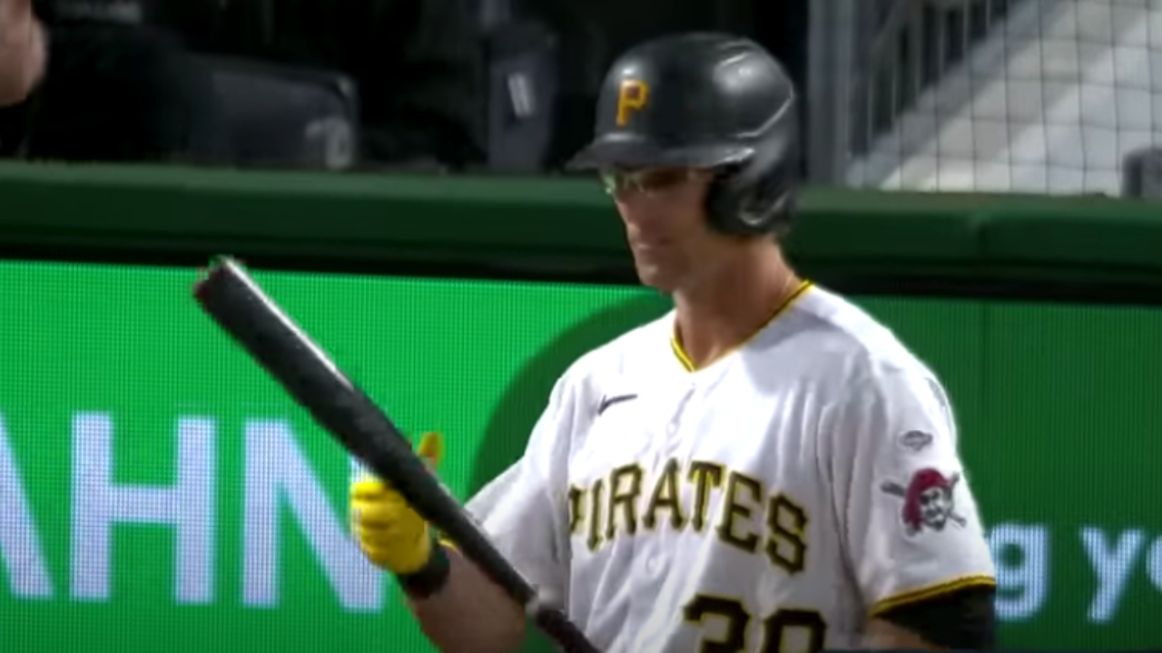 After 13 years in minors, 33-year-old Pirates rookie Drew Maggi gets  standing ovation from fans in MLB debut