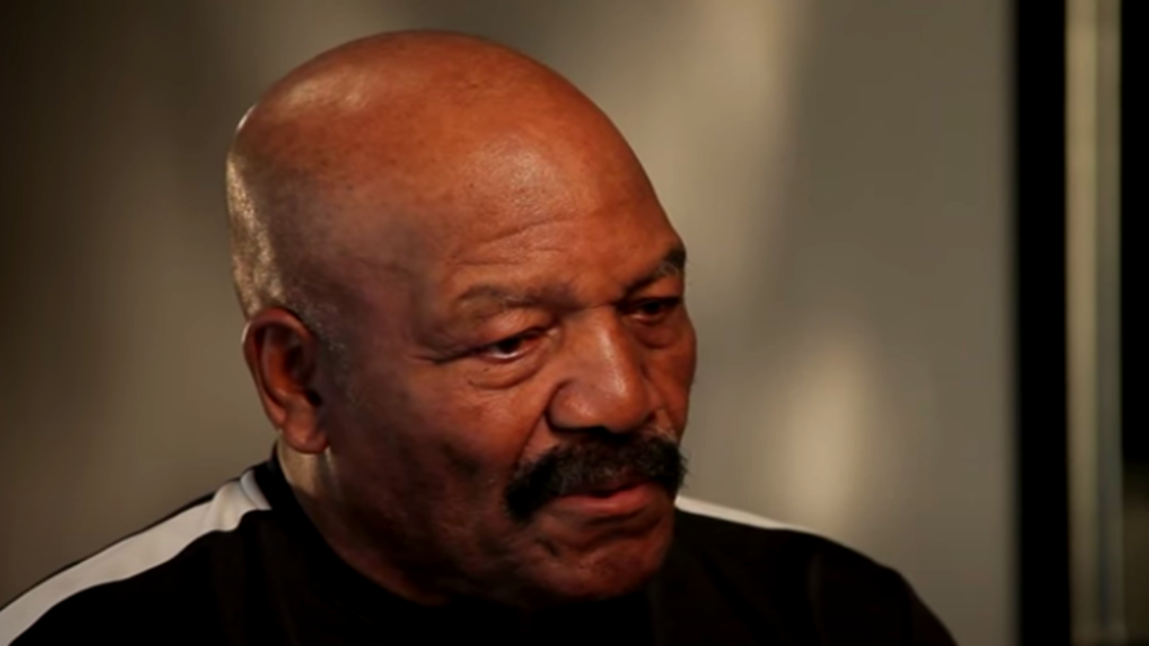 Life on the Run: Jim Brown's Complex Legacy 