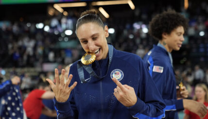 Olympics: Basketball-Women Finals - Gold Medal Game