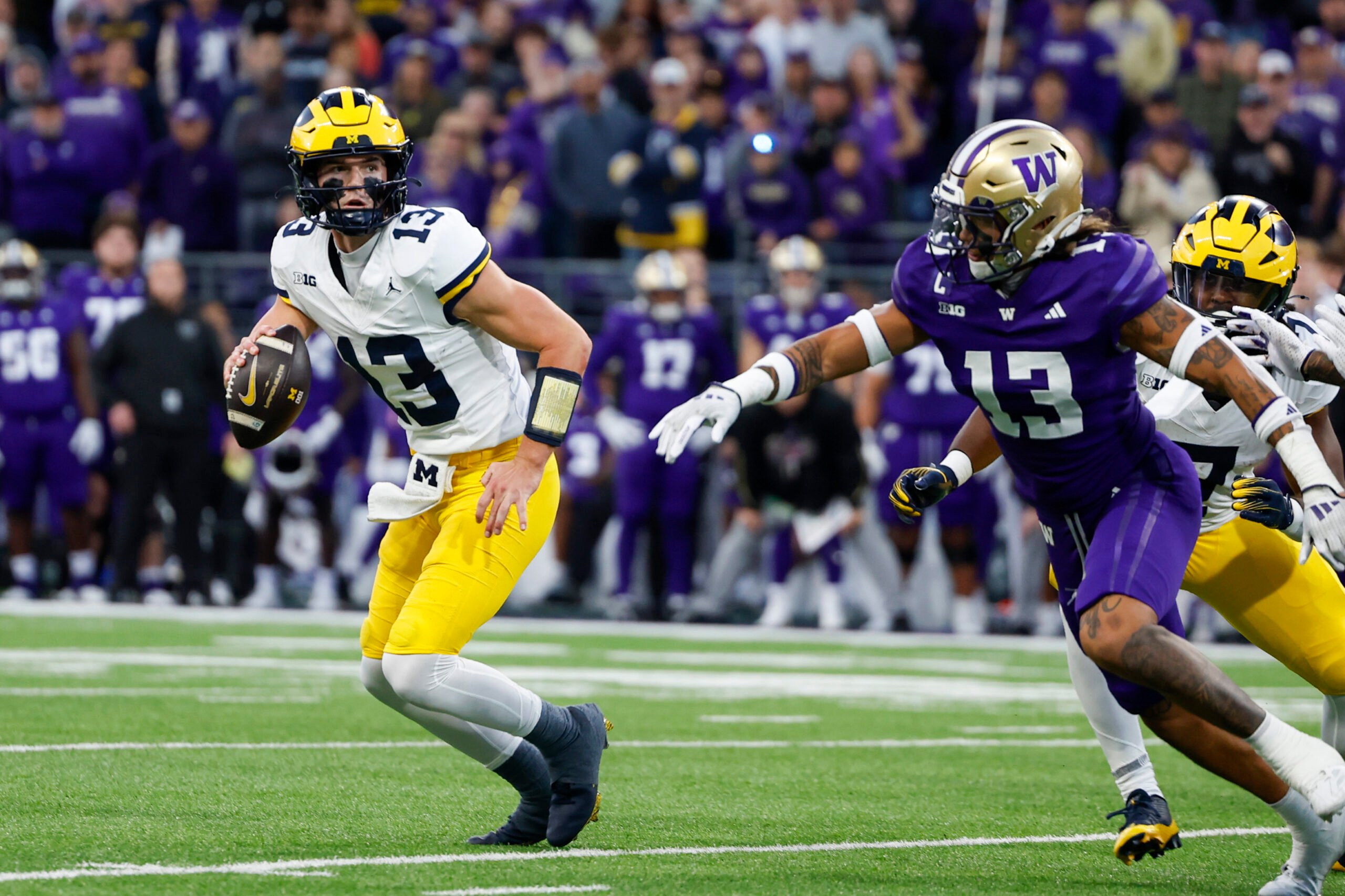 NCAA Football: Michigan at Washington / how to watch michigan football without cable