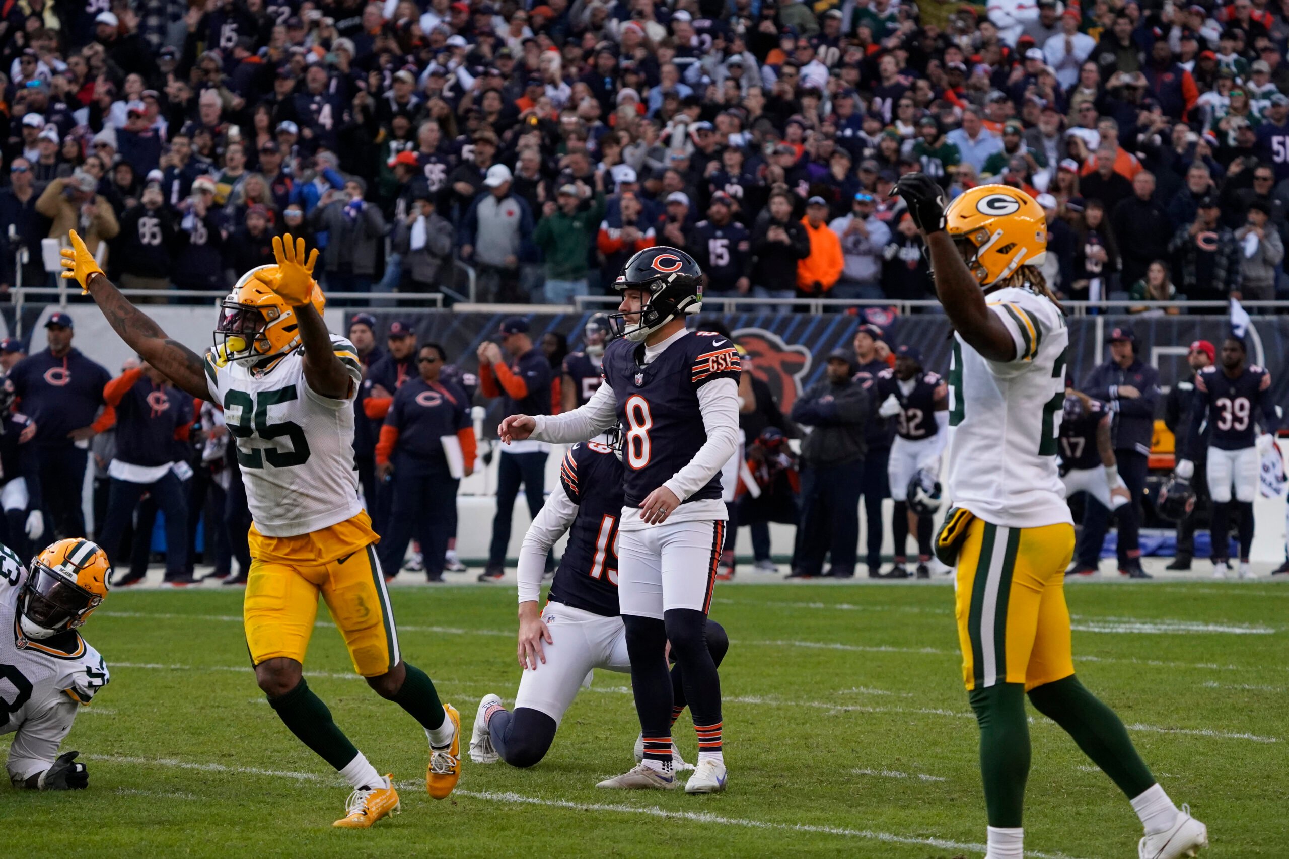 NFL: Green Bay Packers at Chicago Bears